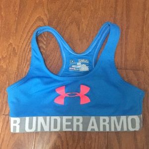 Girl’s Under Armor Sports Bra Medium